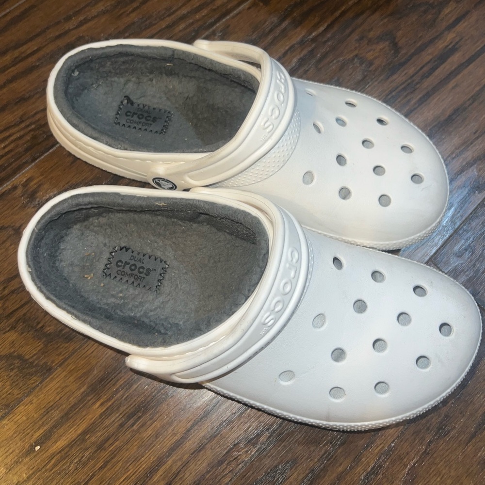 White fuzzy crocs